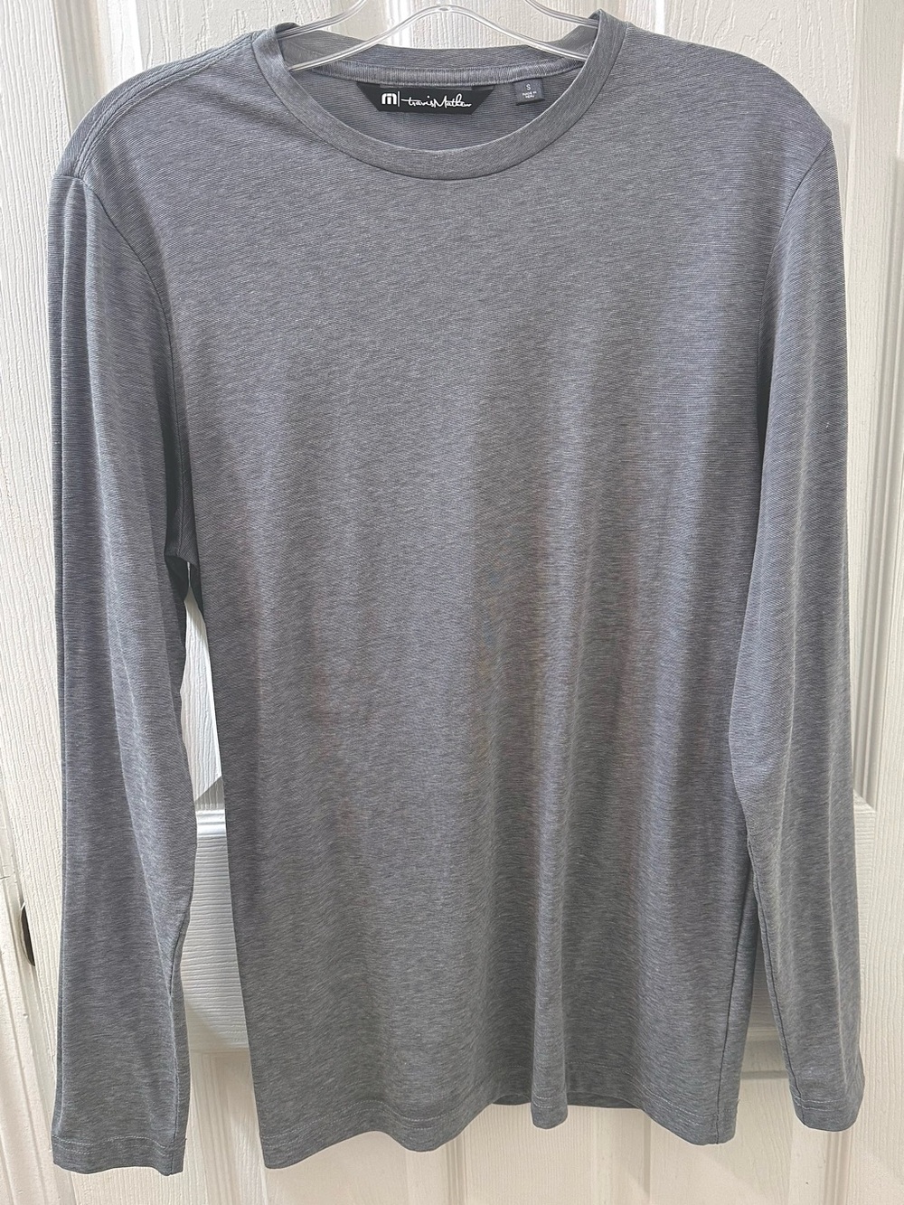 Travis Mathew Cloud Crew Long Sleeve Tee, Men’s Small, Heather Grey, Excellent